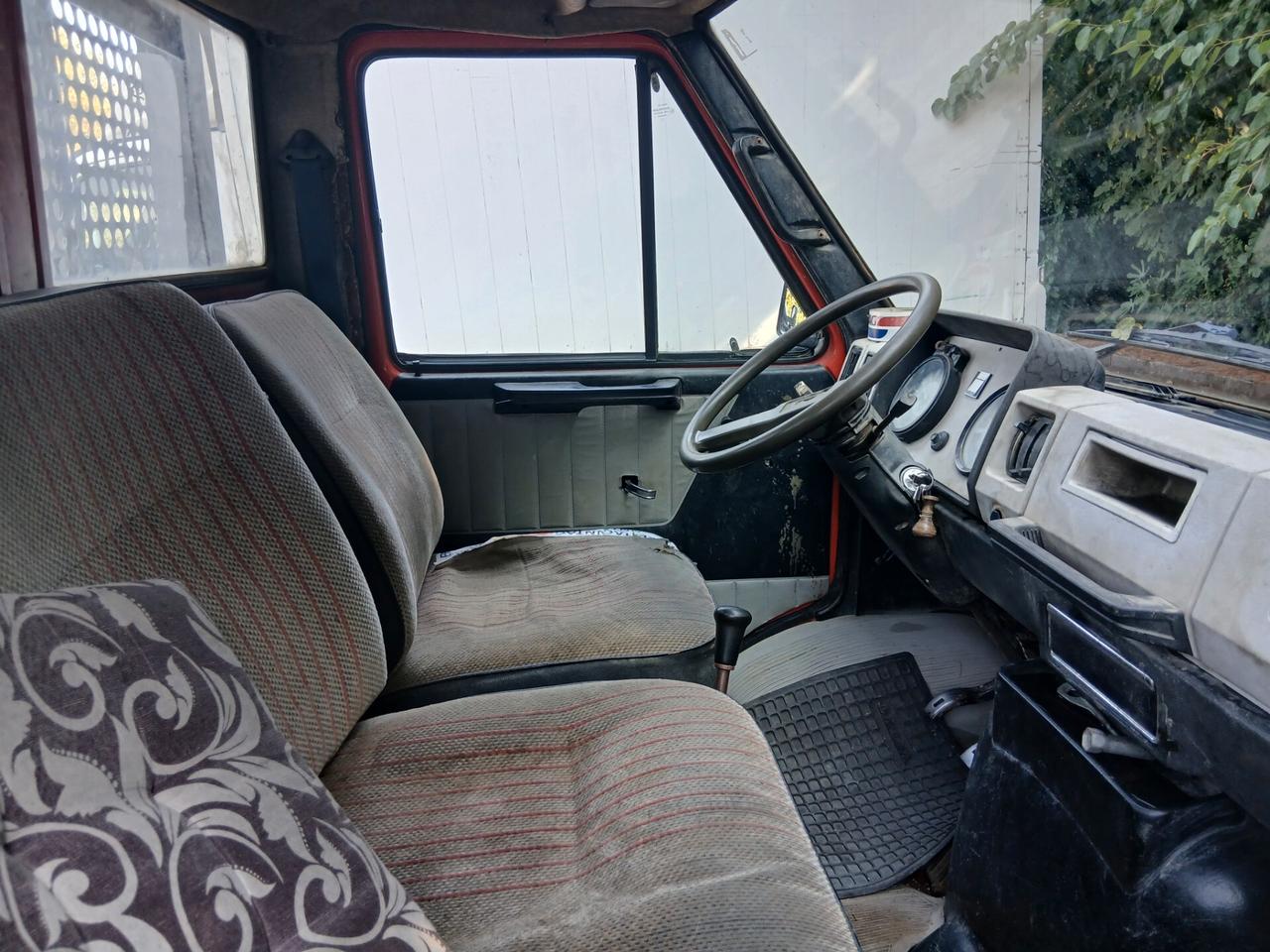 Iveco Daily 30.8 2.5 Diesel PC-TN Furgone