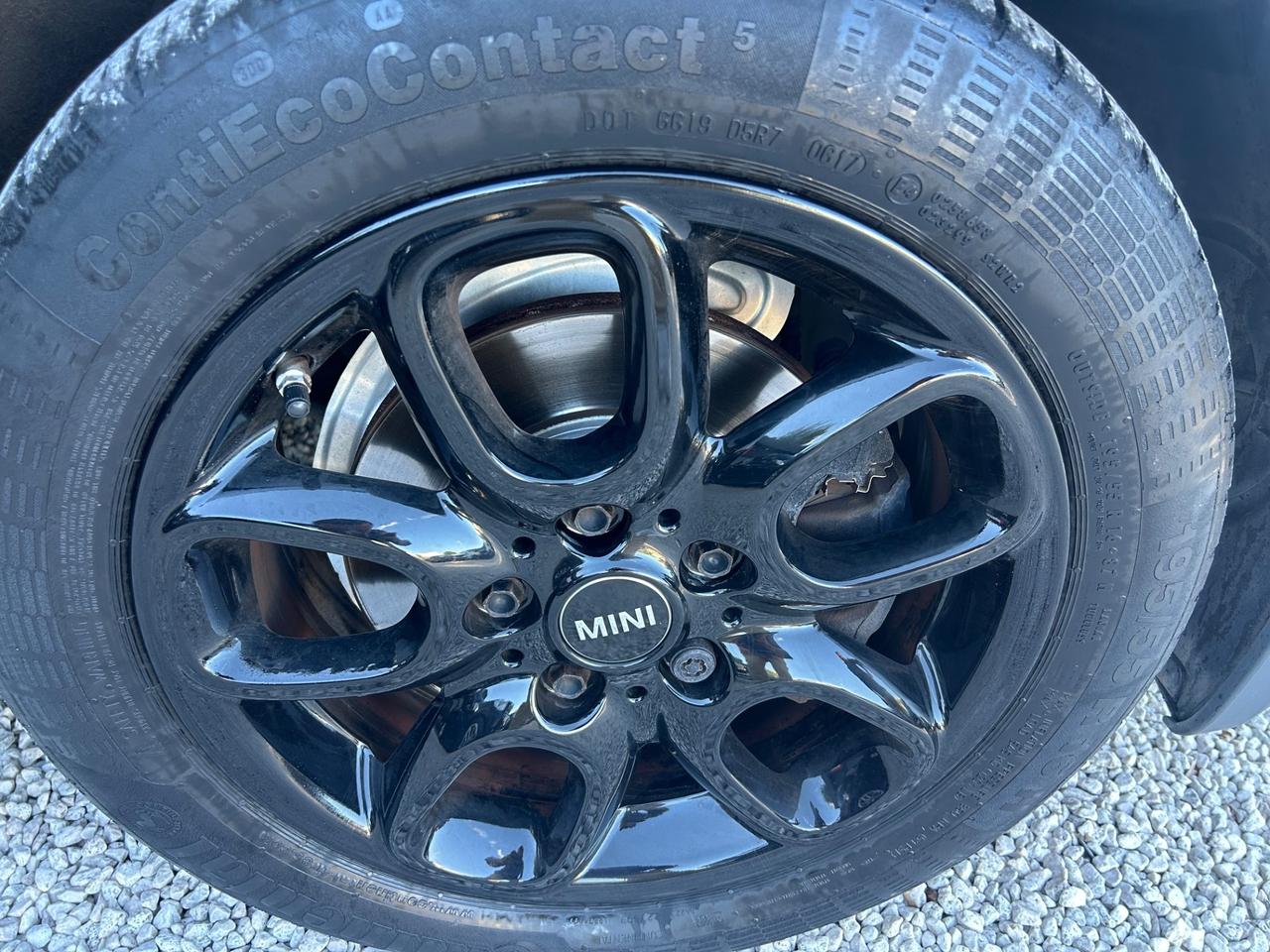 Mini 1.5 Cooper D Business 5P NEOPATENTATI AUTO