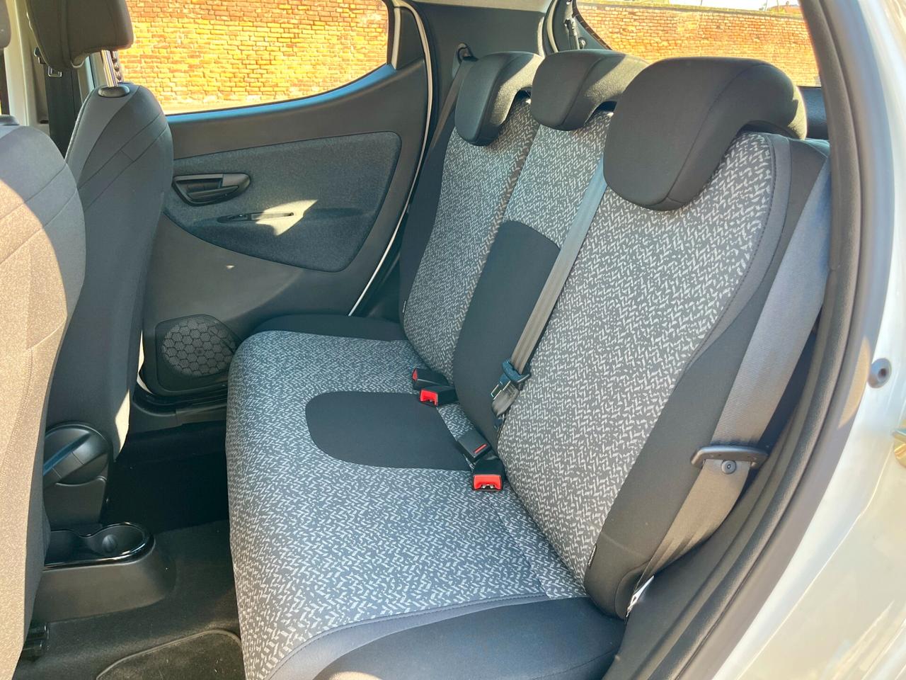 Lancia Ypsilon 1.0 hybrid firefly - 10.000km