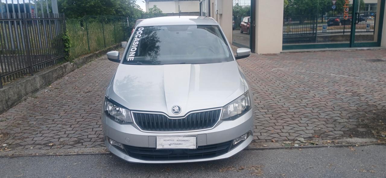Neopatentati Skoda Fabia 1000 benzina