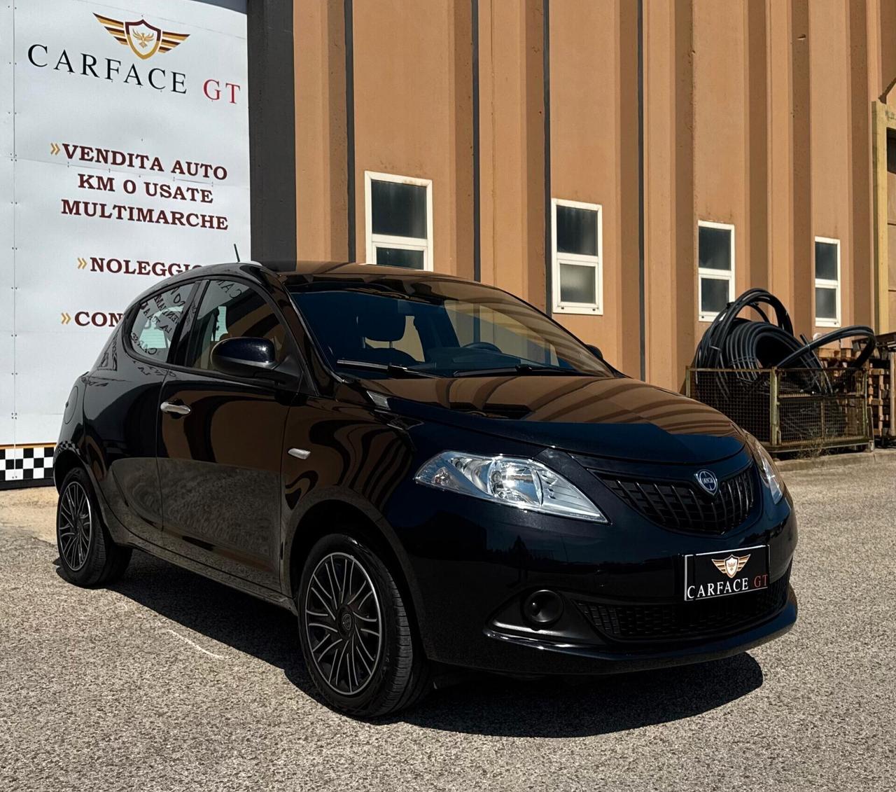 Lancia Ypsilon 1.0 Hybrid NEOPATENTATI - 2024