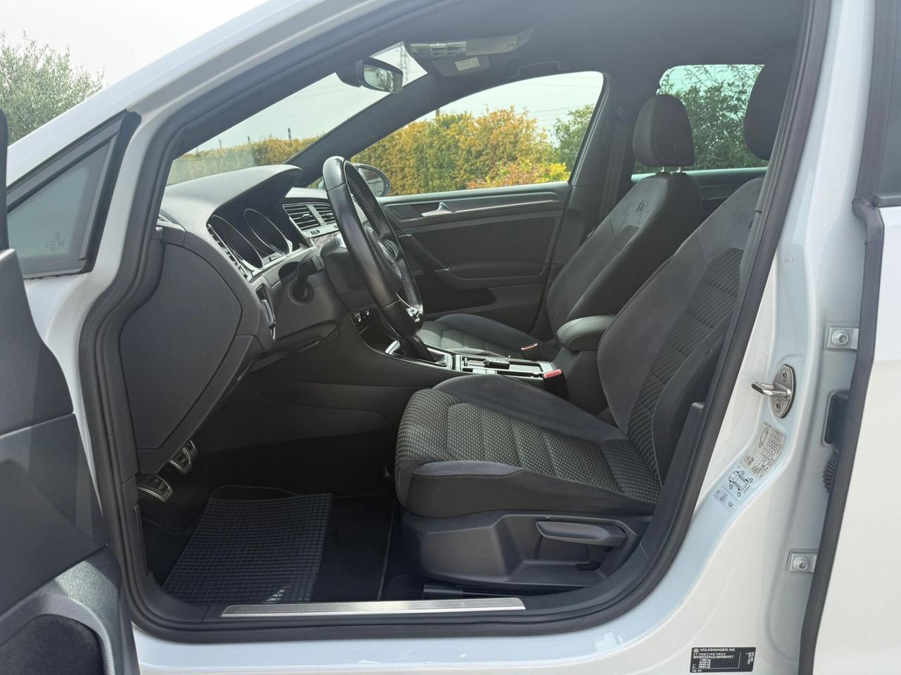 Volkswagen Golf 1.4 TSI 125 CV 5p. R-Line