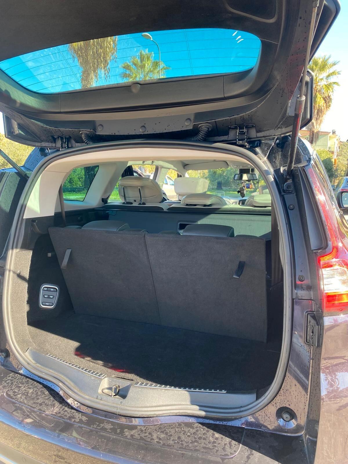 Renault Grand Scenic Blue dCi 120 CV EDC Initiale Paris