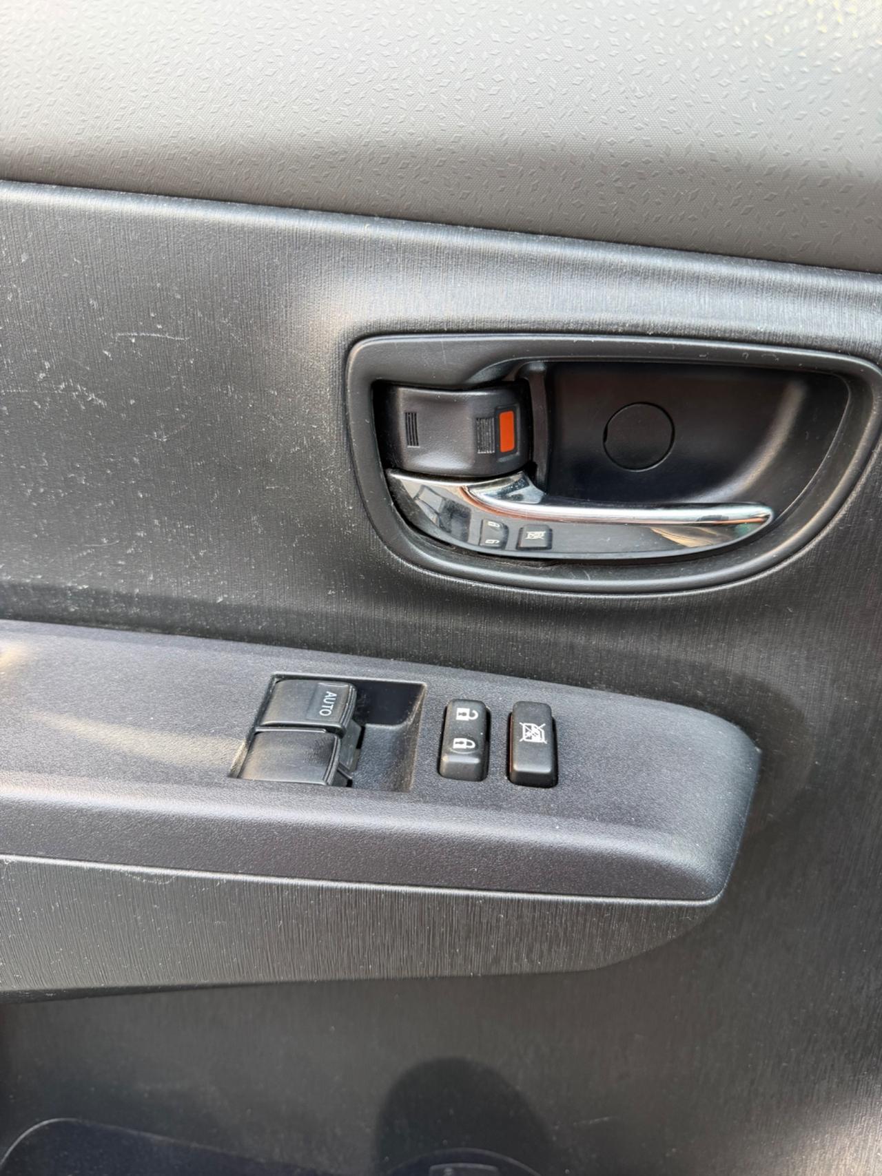 Toyota Yaris 1.0 Neopatentati Euro 5