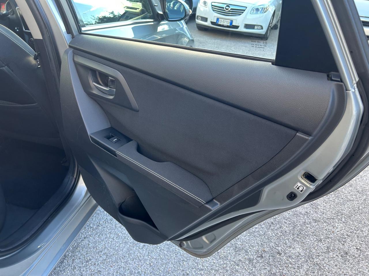 Toyota Auris 1.4 D-4D Lounge