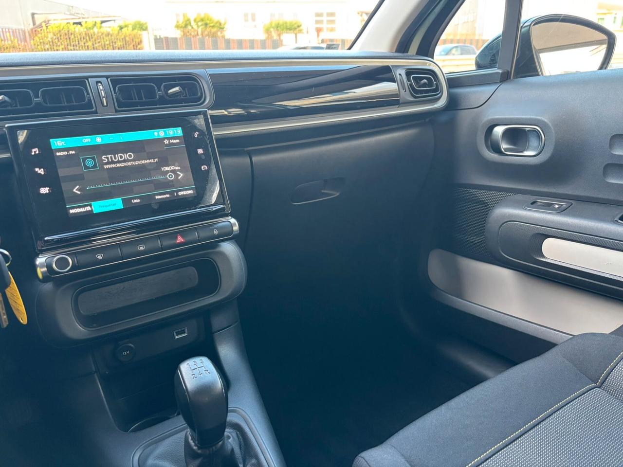 Citroen C3 PureTech 82 S&S Shine