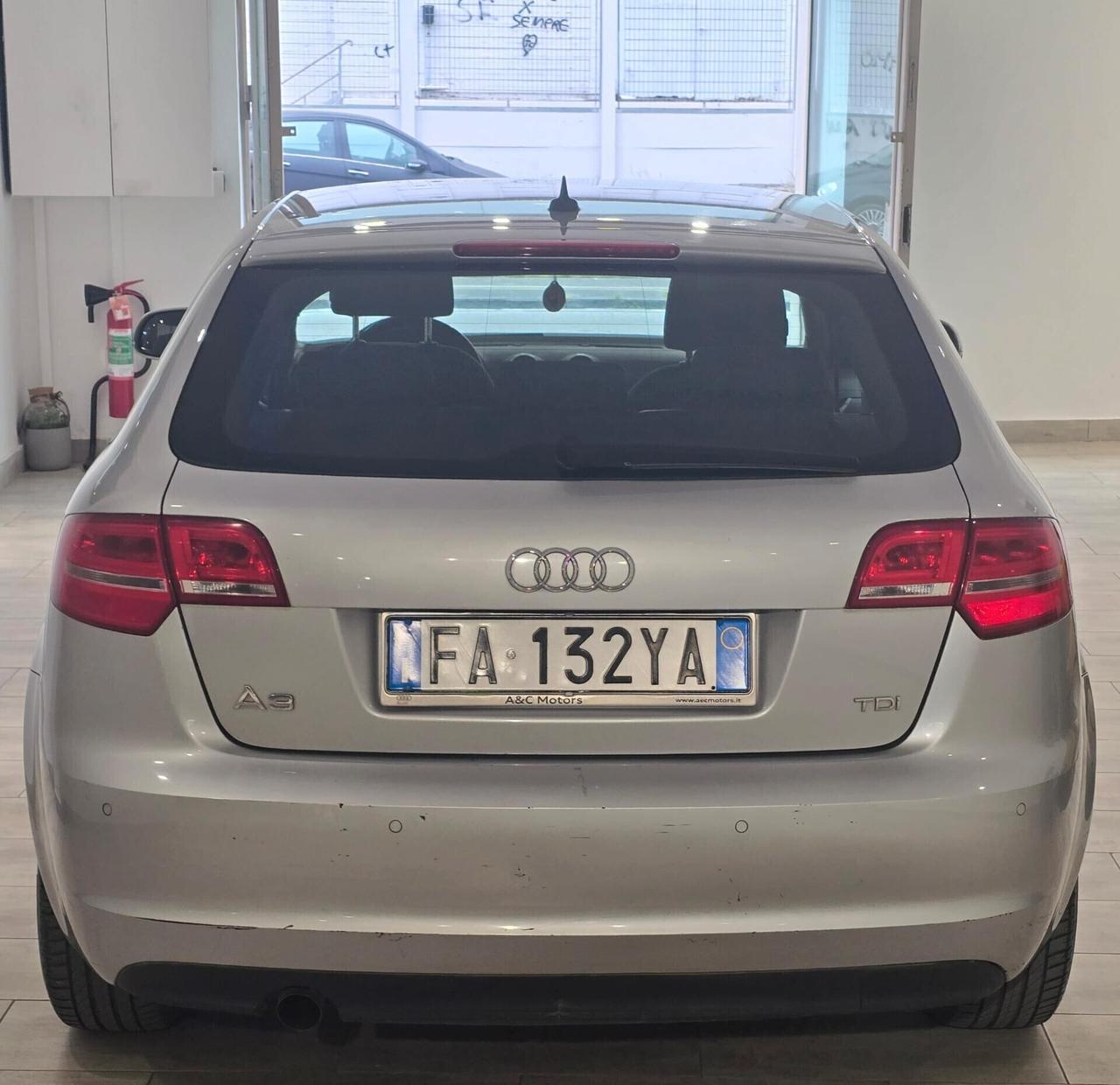 Audi A3 1.6 TDI 105 CV CR Ambiente