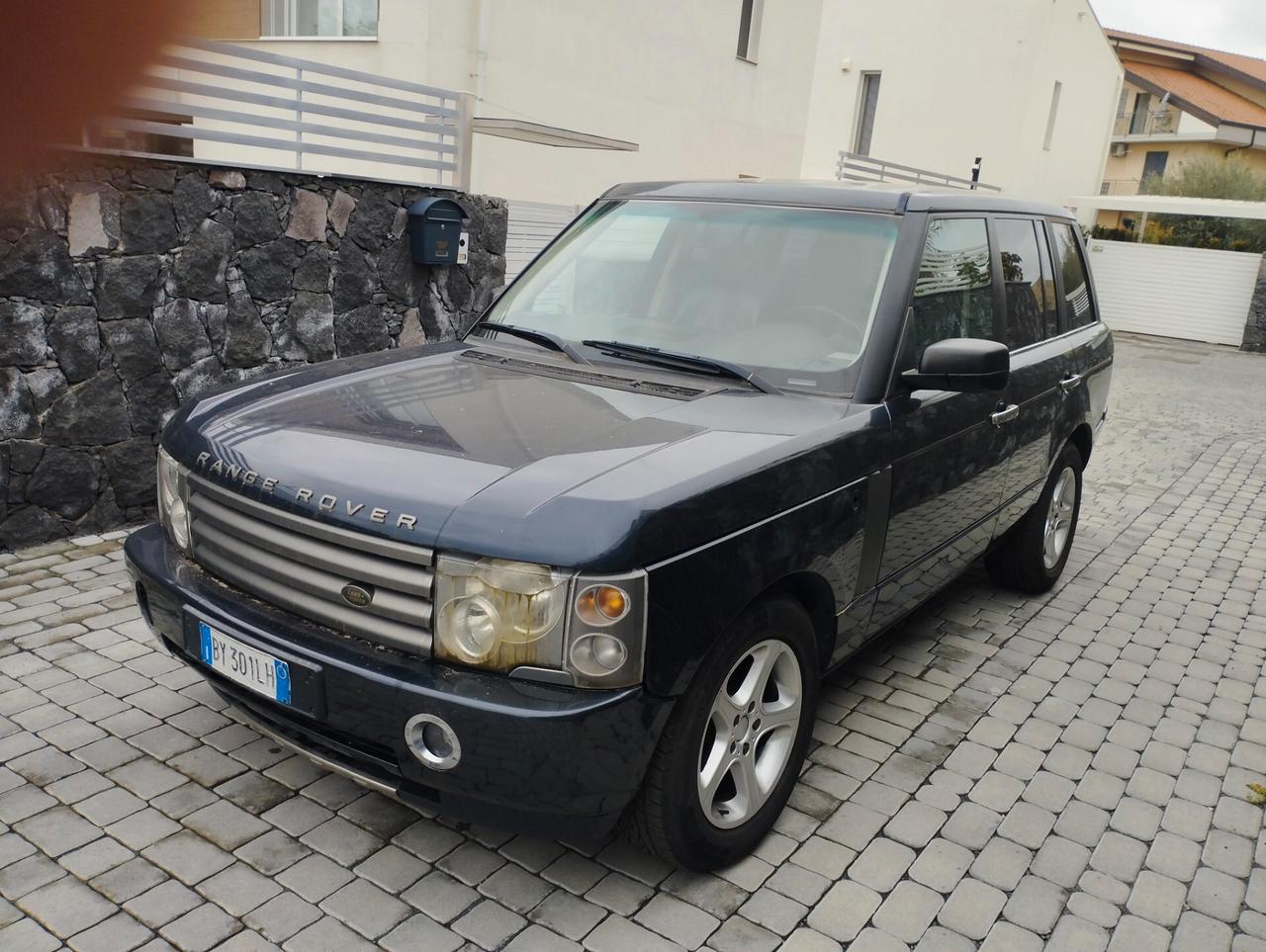 Land Rover Range Rover Range Rover 3.0 Td6 Vogue Foundry