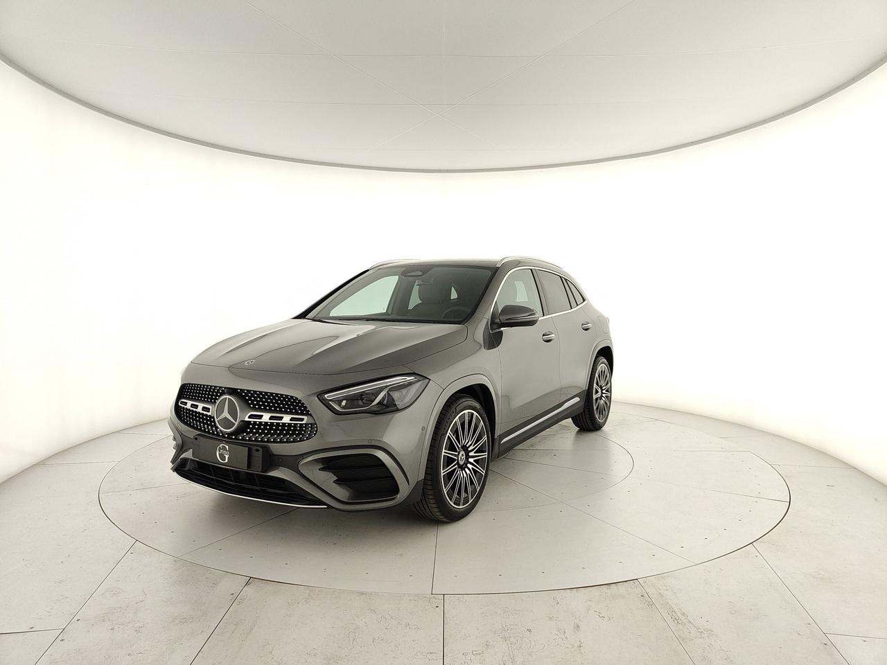 Mercedes-Benz GLA 200