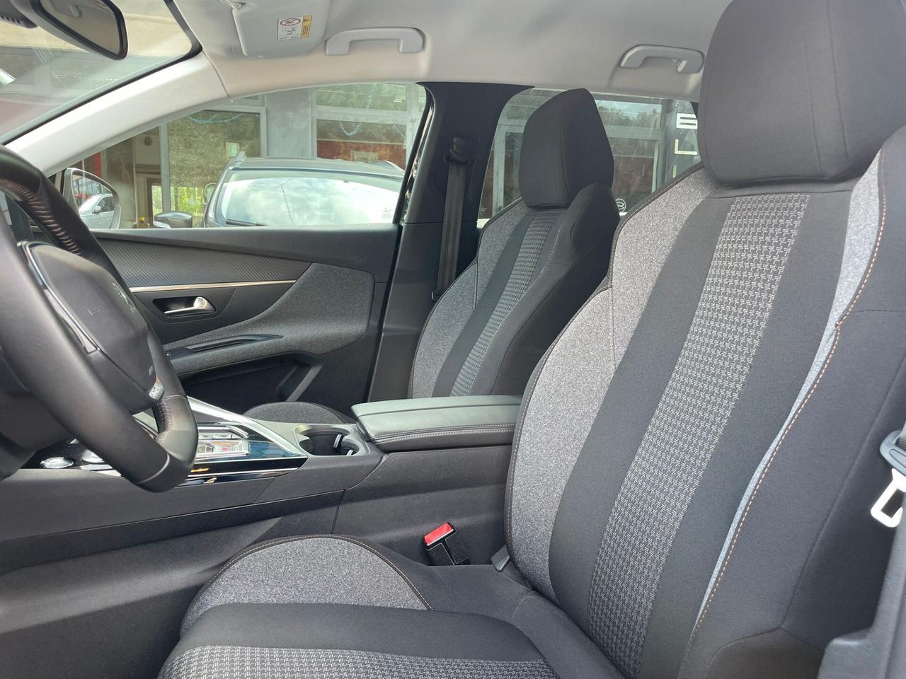 PEUGEOT 3008 1.5HDI ACTIVE 130cv *NAVI-LED-CARPLAY*