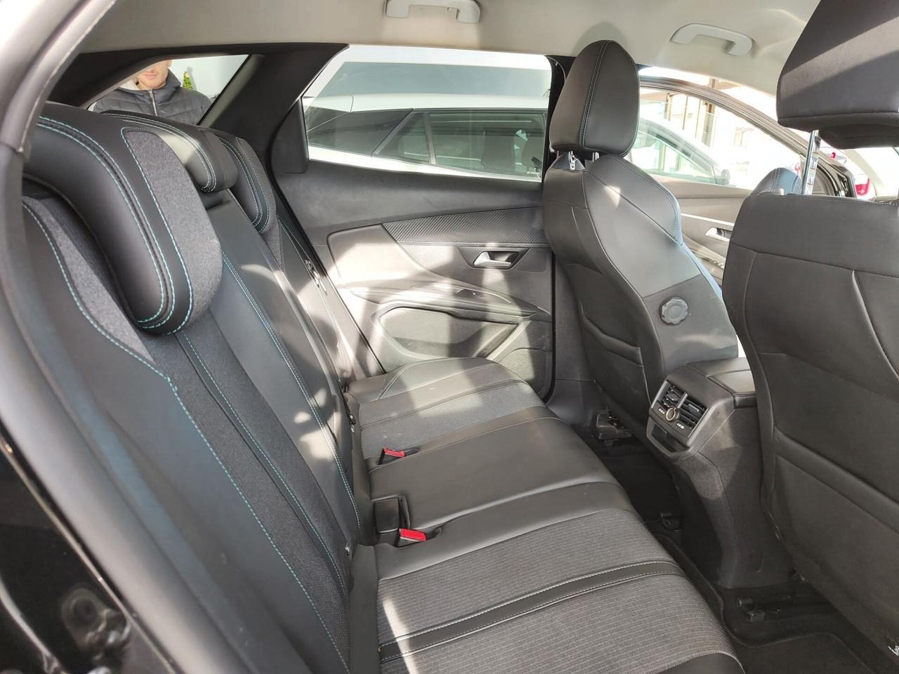 Peugeot 3008 BlueHDi 130 S&S EAT8 Allure