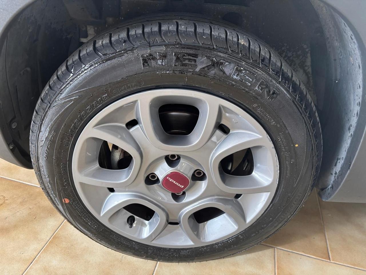FIAT PANDA 4X4 ANNO 2015 DS 1.3 MULTIJET ADATTA NEOPATENTATI KM 126 MILA