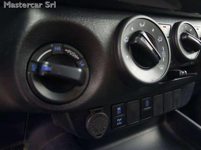 TOYOTA Hilux Hilux IV 2.4 d-4d double cab Comfort 4wd - GF290HN