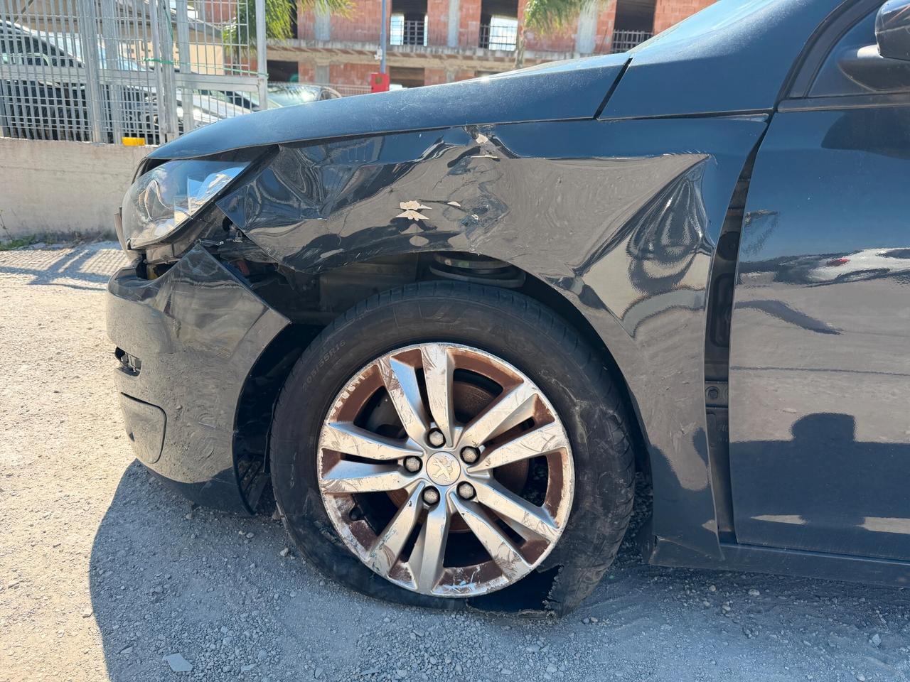 PEUGEOT 308 SW 2015 1.6 DIESEL 99 CV *SINISTRATA