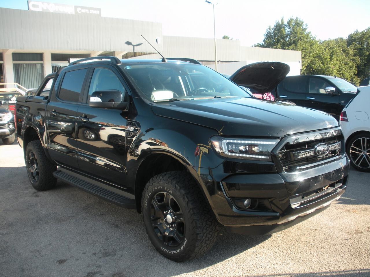 Ford Ranger 3.2 TDCi aut. DC Limited 5 posti PACK-BLACK