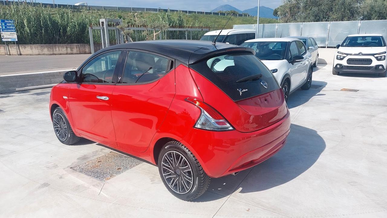 Lancia Ypsilon 1.3 MJT 16V 95 CV 5 porte 2012