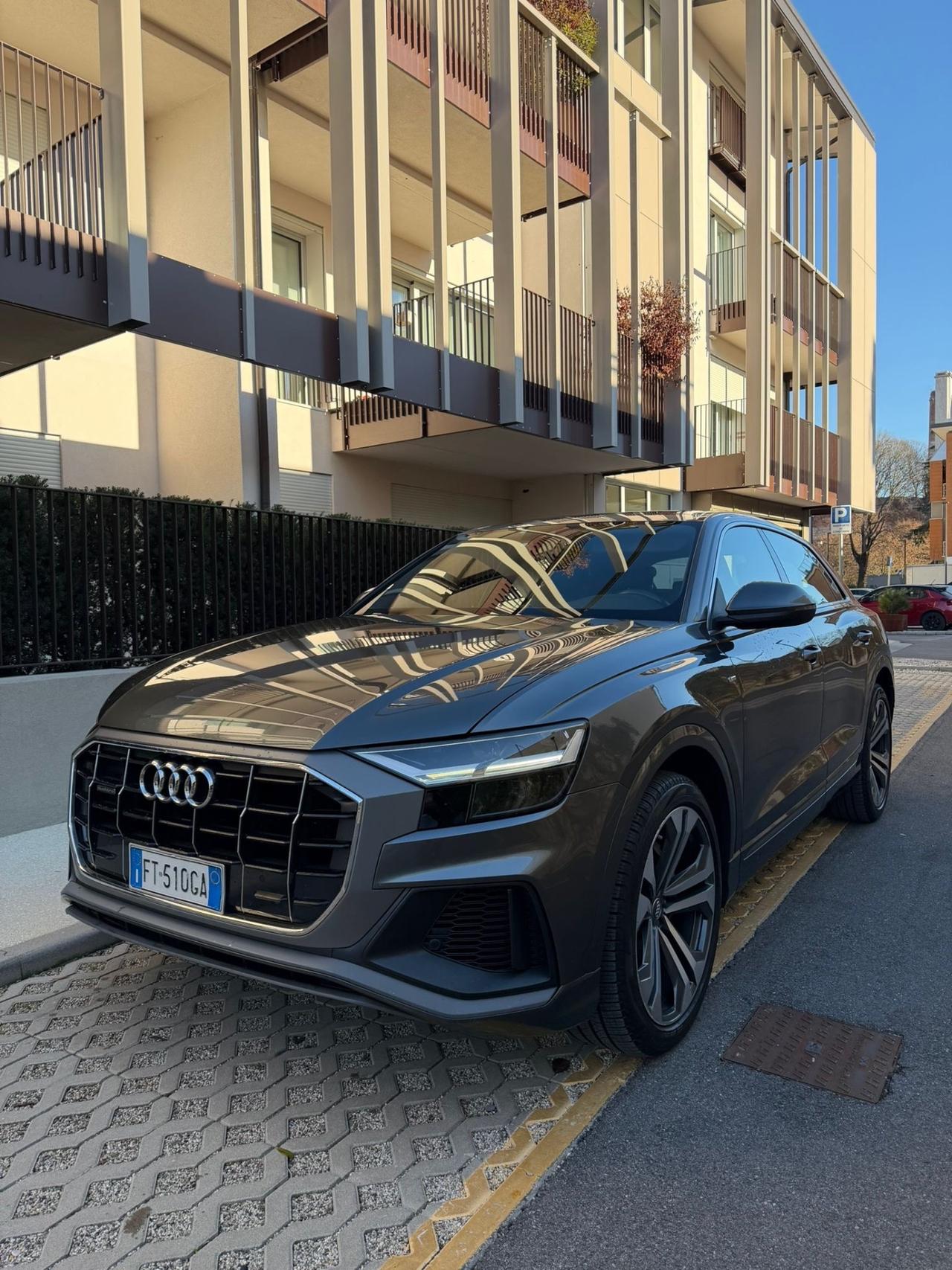 Audi Q8 45 TDI quattro tiptronic Sport