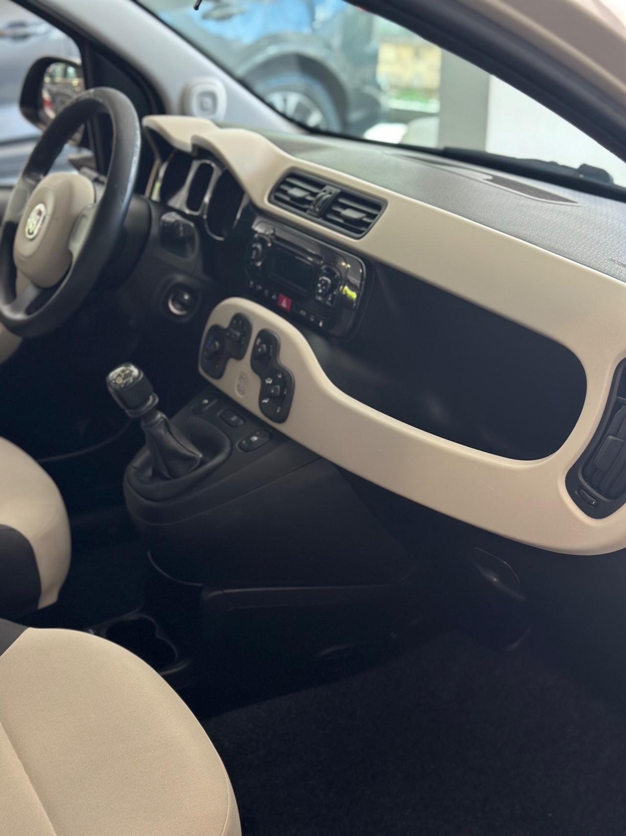 Fiat Panda 0.9 TwinAir Turbo Natural Power lounge