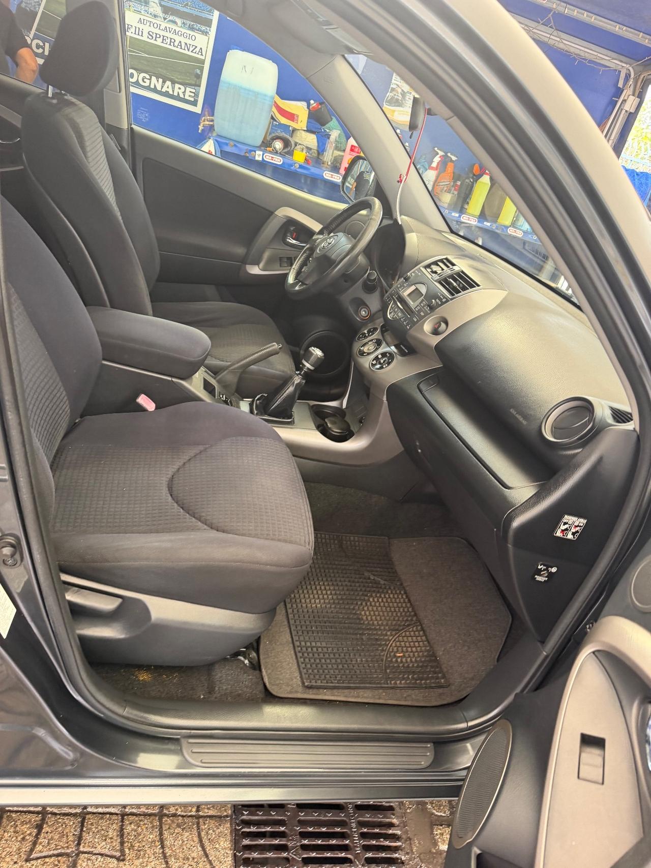 Toyota RAV 4 RAV4 2.2 D-4D 136 CV Luxury
