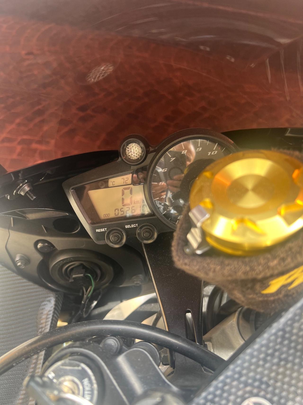 Yamaha YZF R1