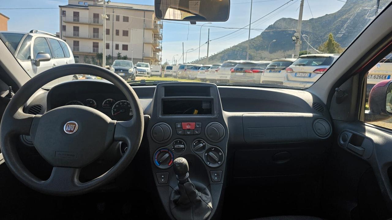 FIAT PANDA 1.3 JTD 75 CV 2012 Dynamic E5 € 3.900,00 ADATTA X NEO PATENTATI