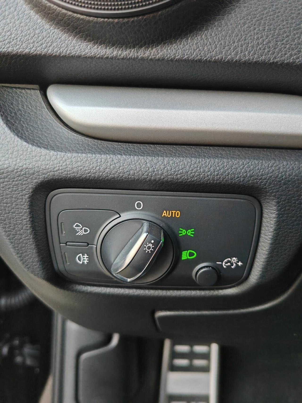 Audi A3 SPB 1.6 TDI 116 CV S tronic Sport