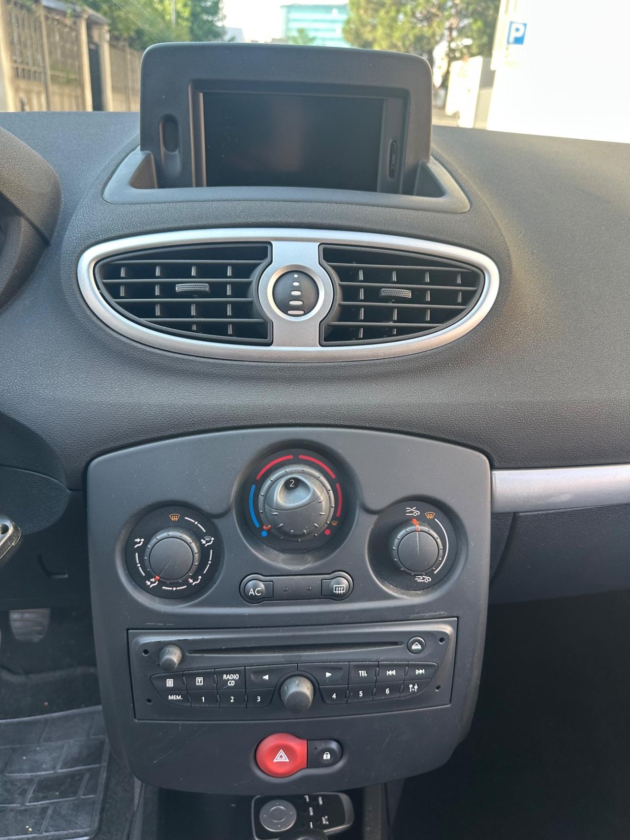 Renault Clio 1.2 16V 5 porte Luxe - euro 5 - solo 59000 km