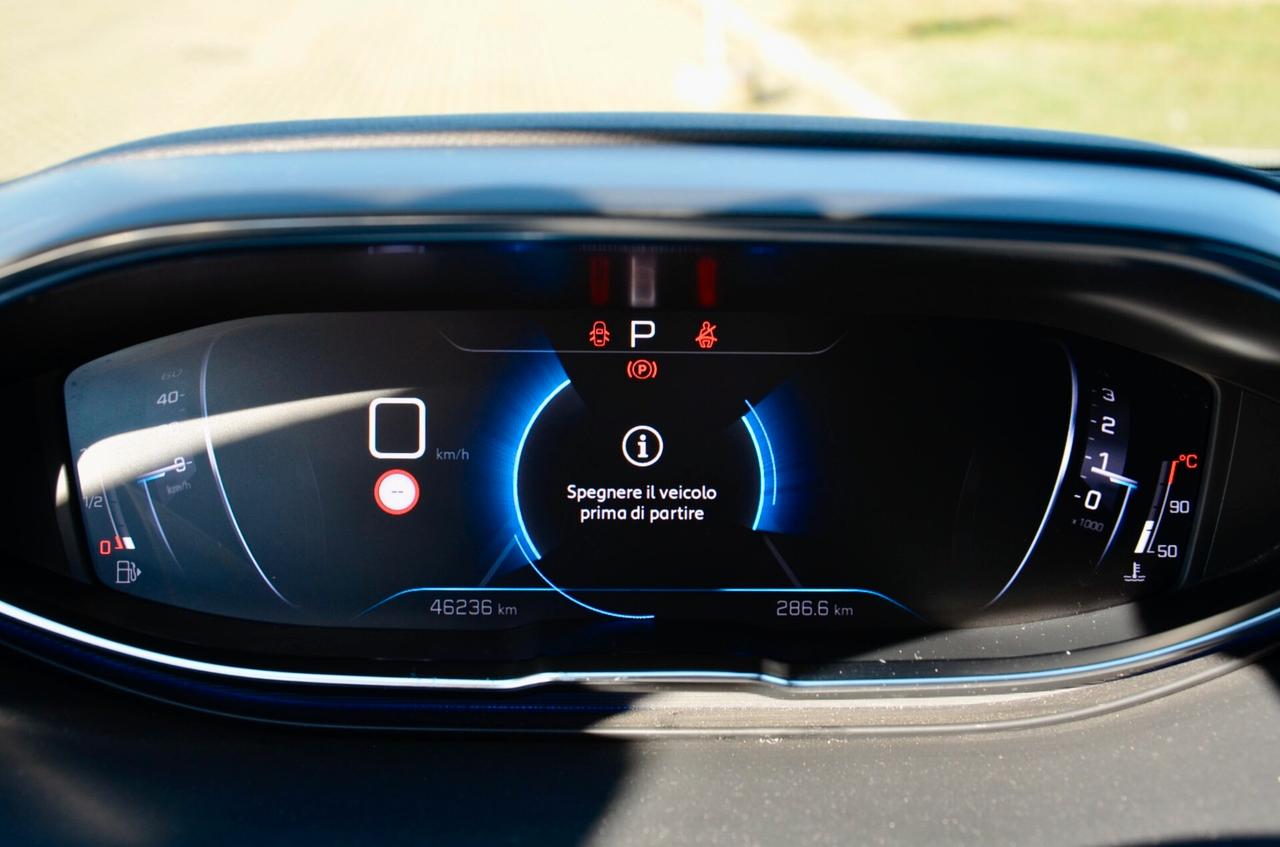 PEUGEOT 3008 1.5 BLUEHDI ALLURE PACK 131cv AUTO, UFF ITALIANA, FARI FULL LED, RETROCAMERA, PERMUTE