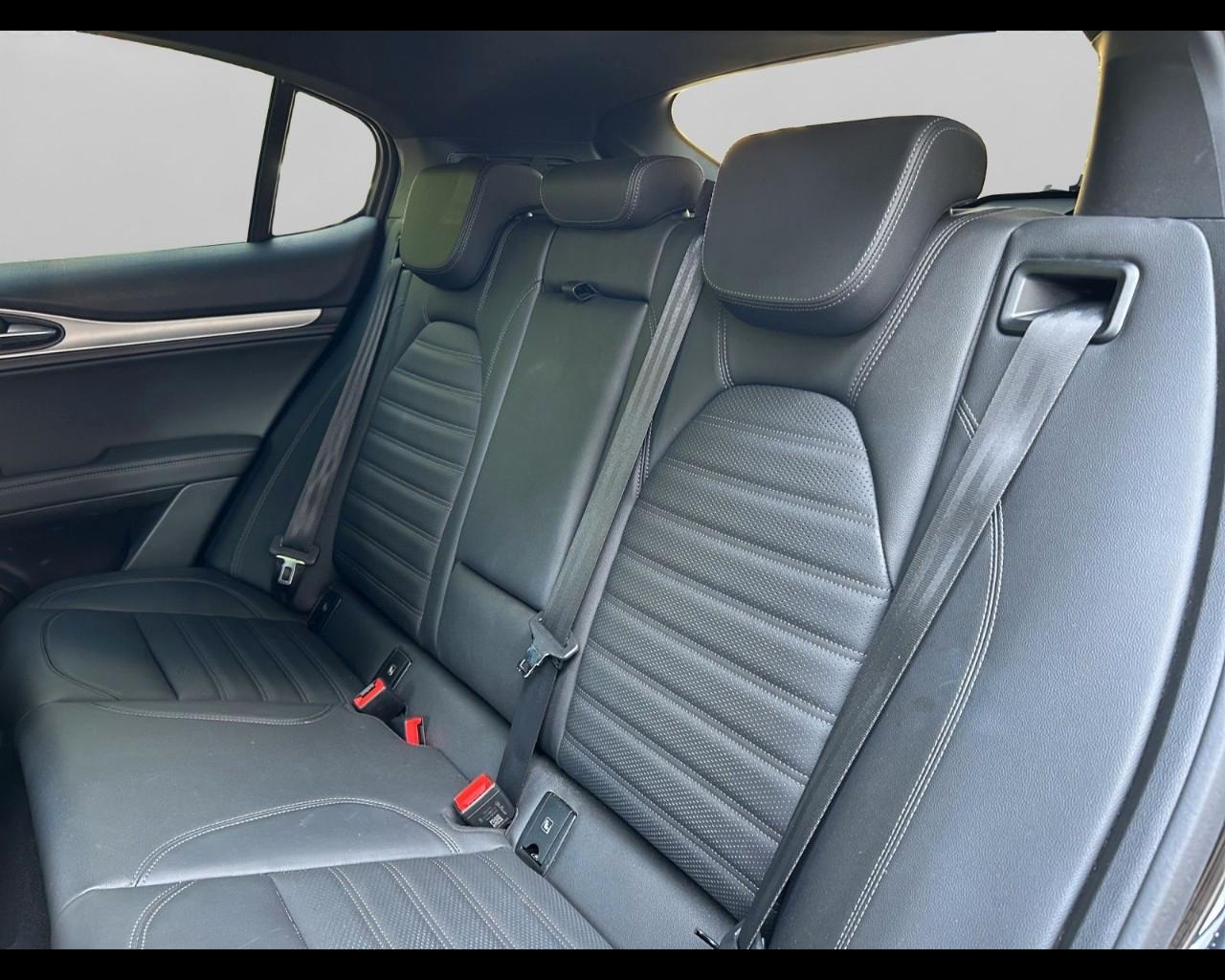 ALFA ROMEO Stelvio 2023 - Stelvio 2.2 t Veloce Q4 210cv auto