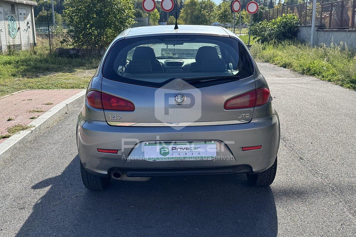 ALFA ROMEO 147 1.9 JTD (115) 5 porte Distinctive