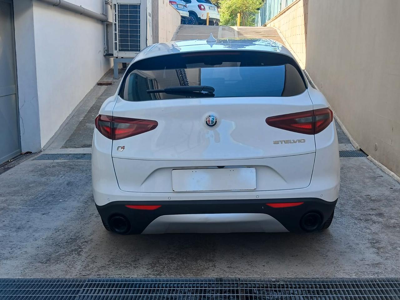 Alfa Romeo Stelvio 2.2 Turbodiesel 190 CV AT8 Q4 Business