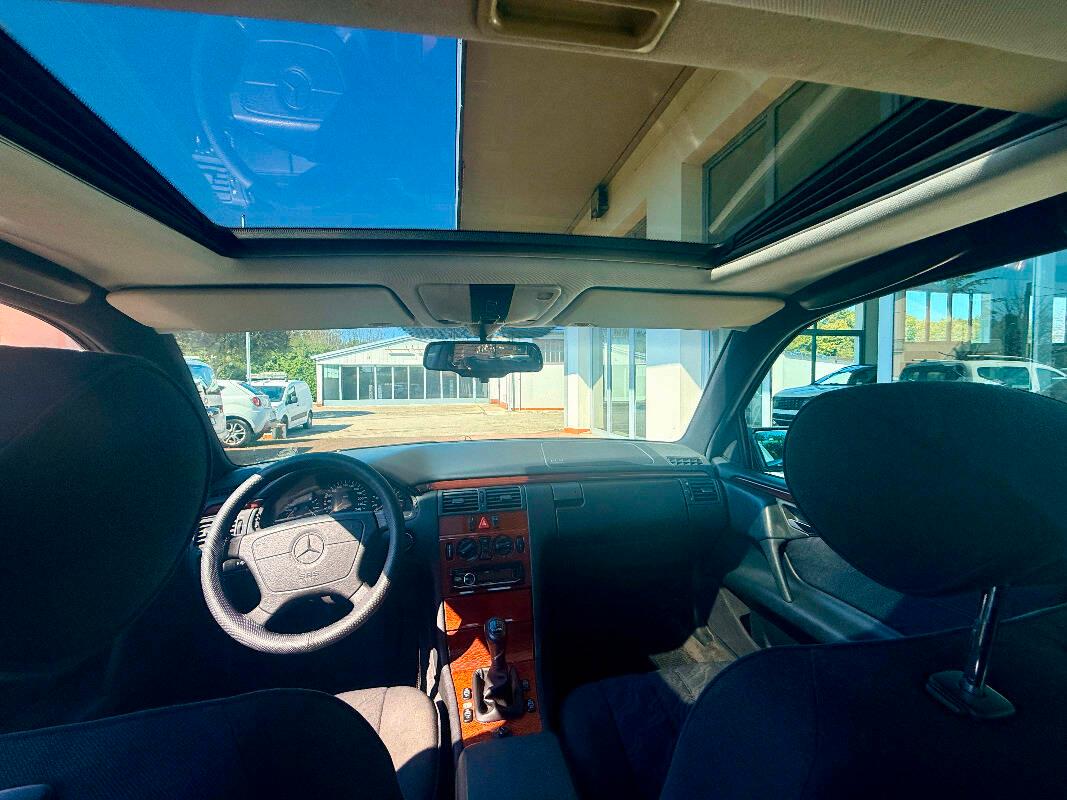 Mercedes Classe E - W210 Berlina E 200 Classic