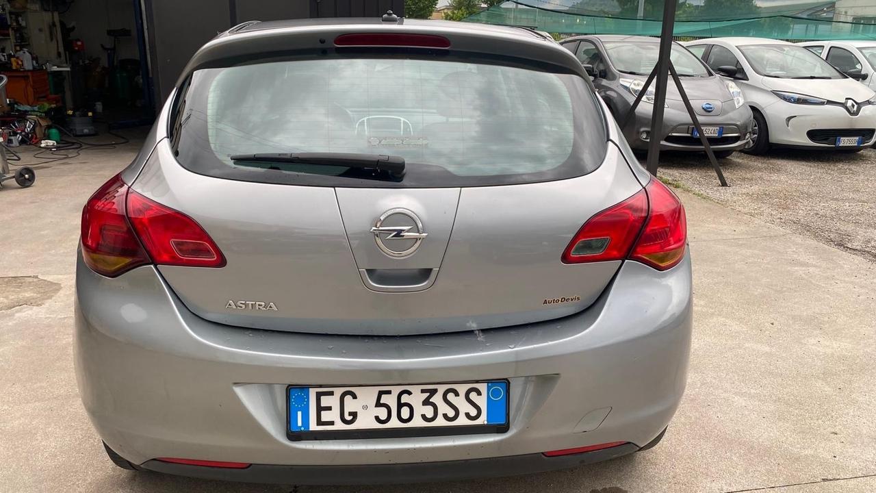 Opel Astra 1.7 CDTI 110CV 5 porte Cosmo
