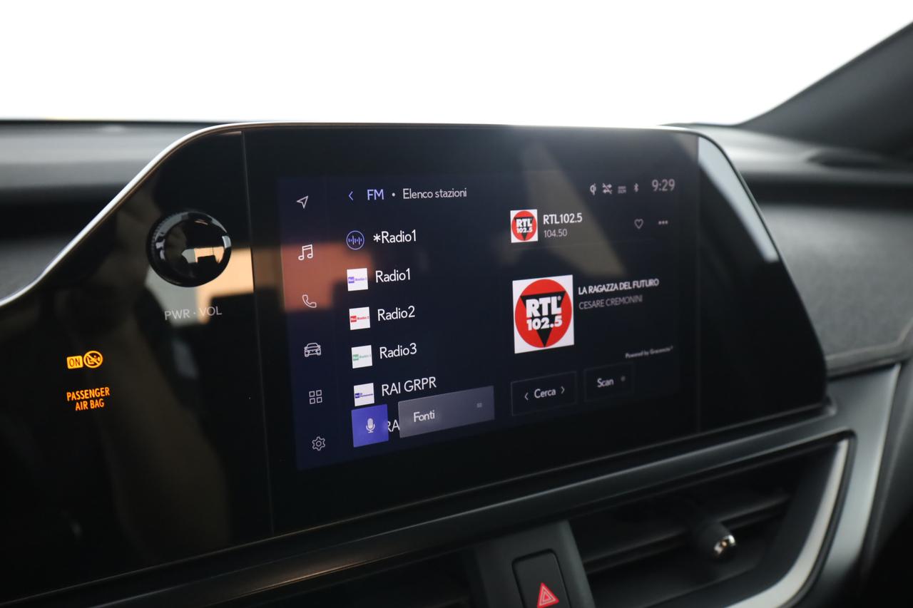 LEXUS UX Hybrid Urban