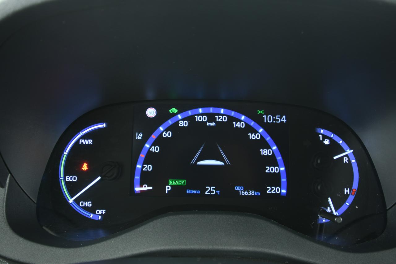 TOYOTA Yaris Cross 1.5h Premiere fwd 116cv e-cvt NEOPATENTATI+CAMERA 36O°+HEAD UP
