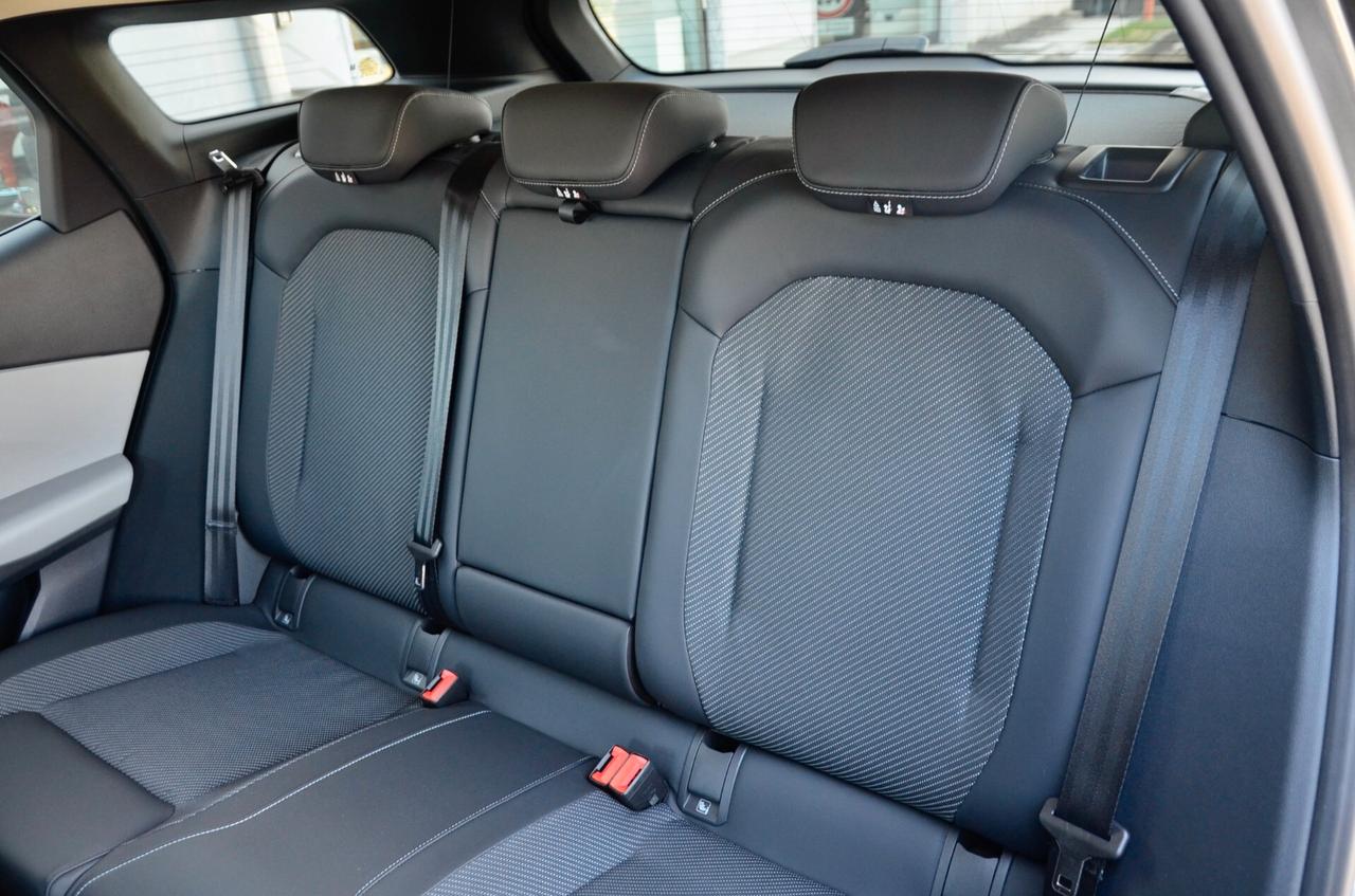 FORD EXPLORER EV 79kWh EXTENDED RANGE RWD 204cv, UNICOPROPRIETARIO, PARI AL NUOVO, GARANZIA FORD 2/27, UFF ITALIANA, MAGNETIC GREY, PERMUTE
