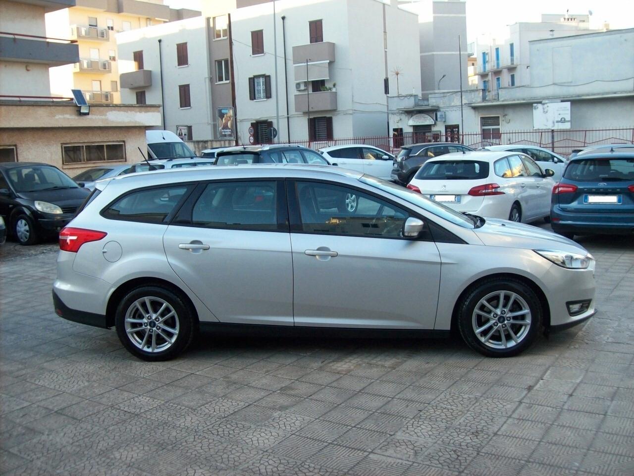 Ford Focus SW 1.5 TDCi 120CV S&S Titanium Navy