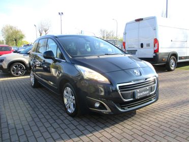 Peugeot 5008 5008 1.6 hdi 8v Business 115cv TETTO/Navi/7 Posti