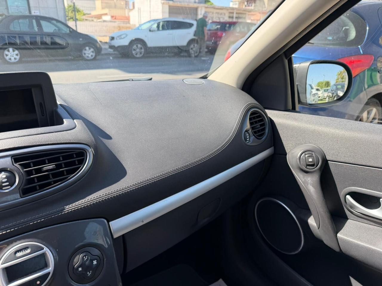 Renault Clio 1.2 16V 5 porte Dynamique