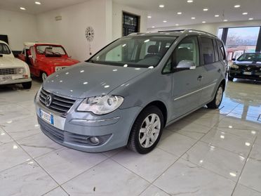 Volkswagen Touran 2.0 Metano 7 POSTI