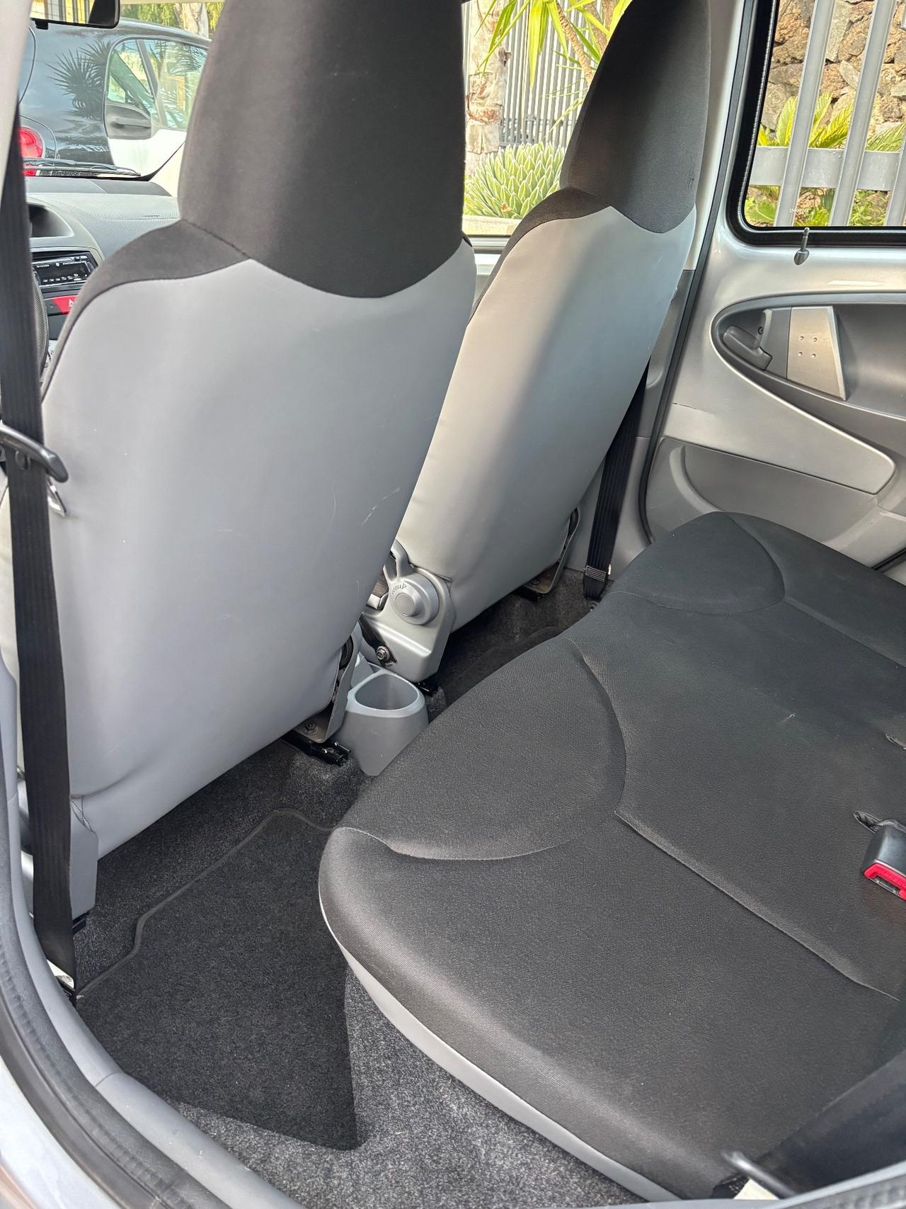 Toyota Aygo 1.0 12V VVT-i 5 porte 2008