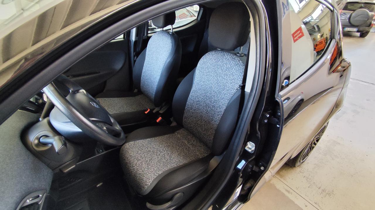Lancia Ypsilon 1.2 69 CV 5 porte GPL Ecochic Elefantino Blu