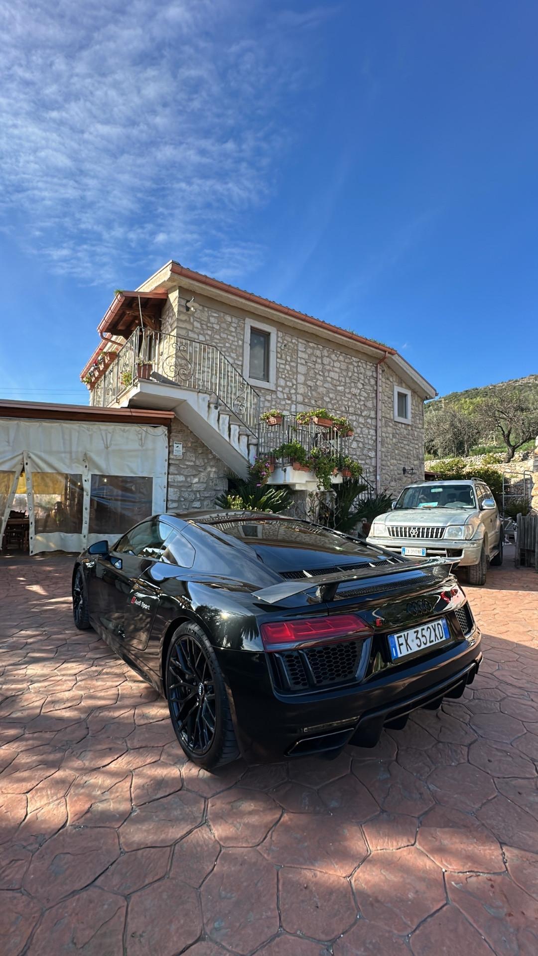 Audi R8 Coupé 5.2 FSI quattro S tronic plus