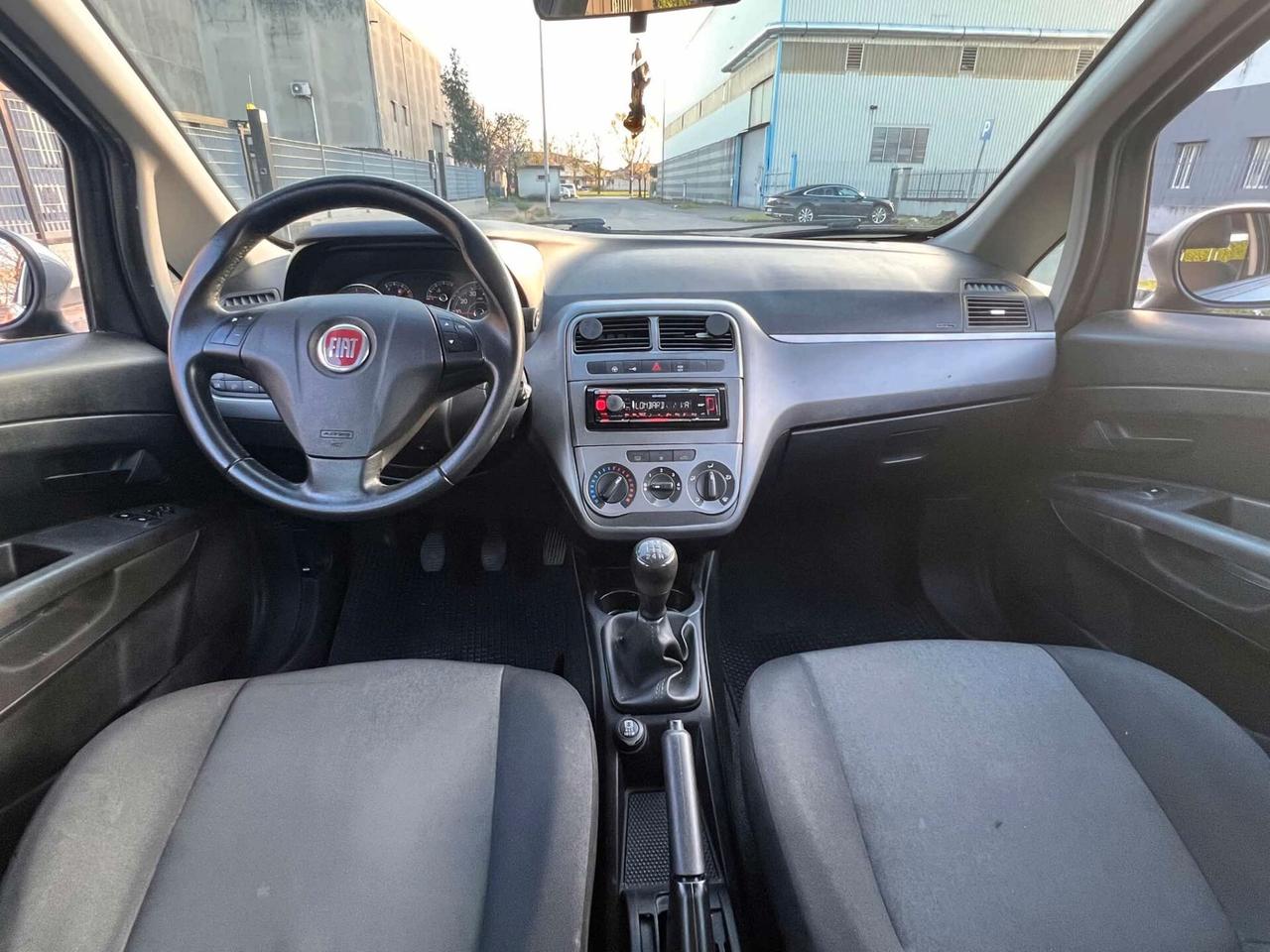 Fiat Punto 1.3 MjT 75 CV-Ideale per NEO-149.000km-2015