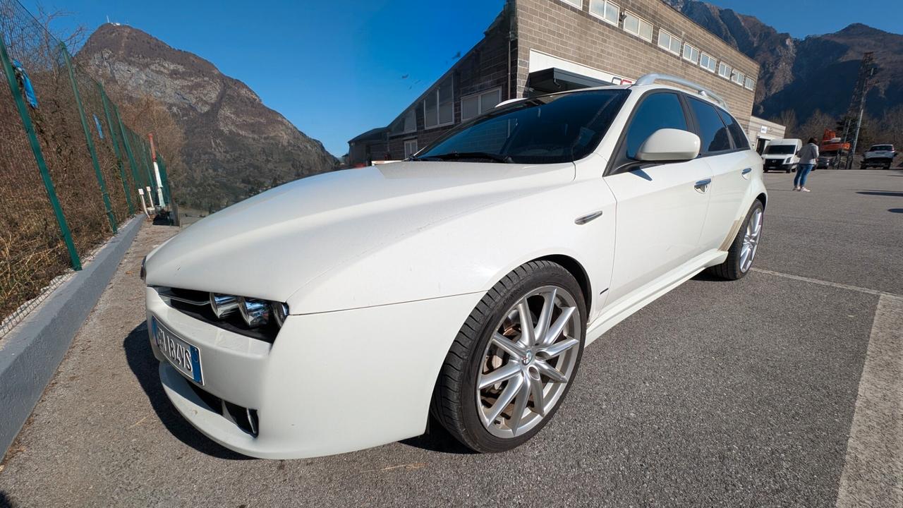 Alfa Romeo 159 2.0 JTDm Sportwagon Distinctive