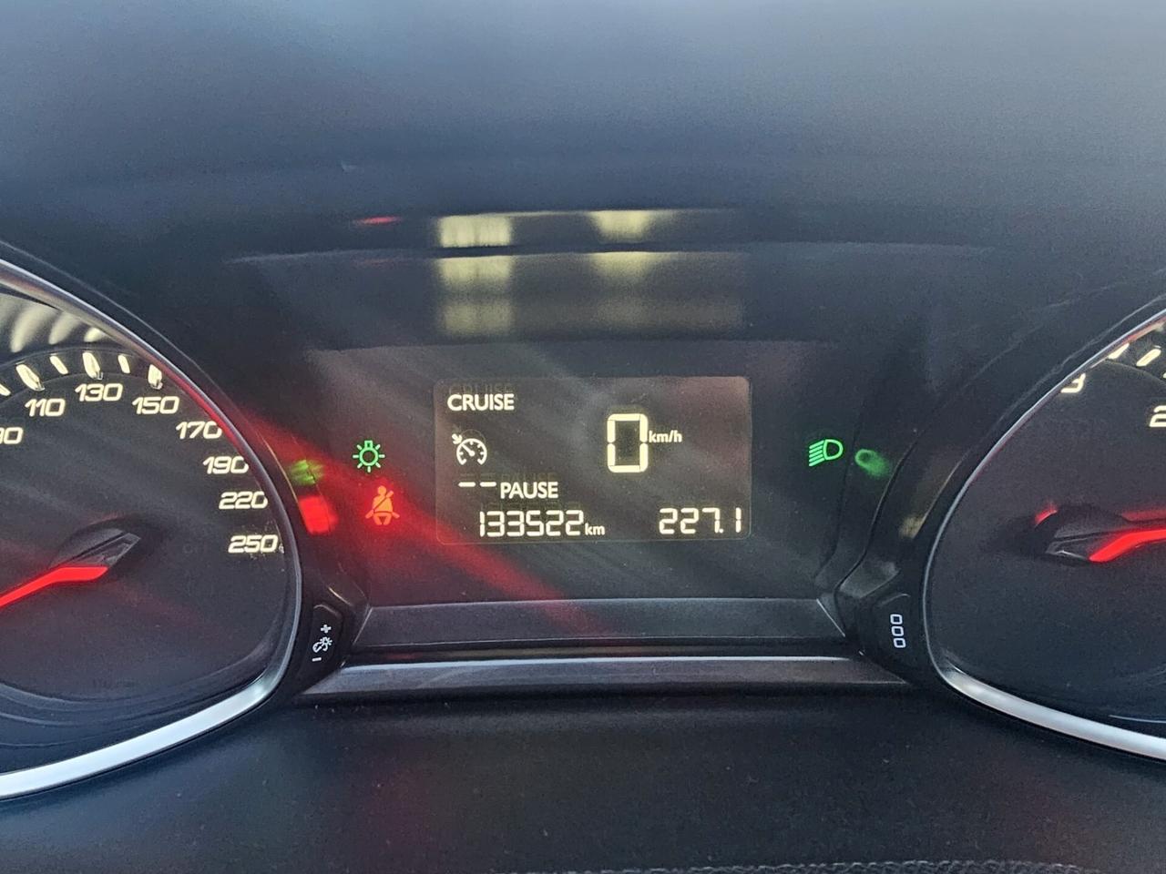 Peugeot 308 BlueHDi 100 S&S SW Business