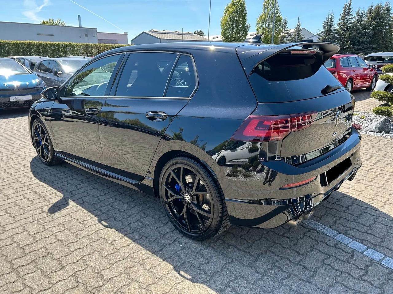 Volkswagen Golf 2.0 TSI DSG 4Motion R/TETTO/ HEAD-UP DISPLAY/AKRAPOVIC/NAVI