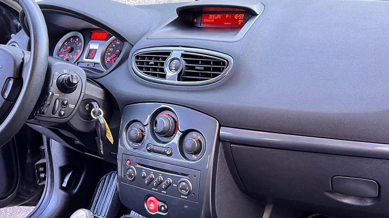 Renault Clio 1.2 16V 5 porte Le Iene Unico proprietario ok neo patentati