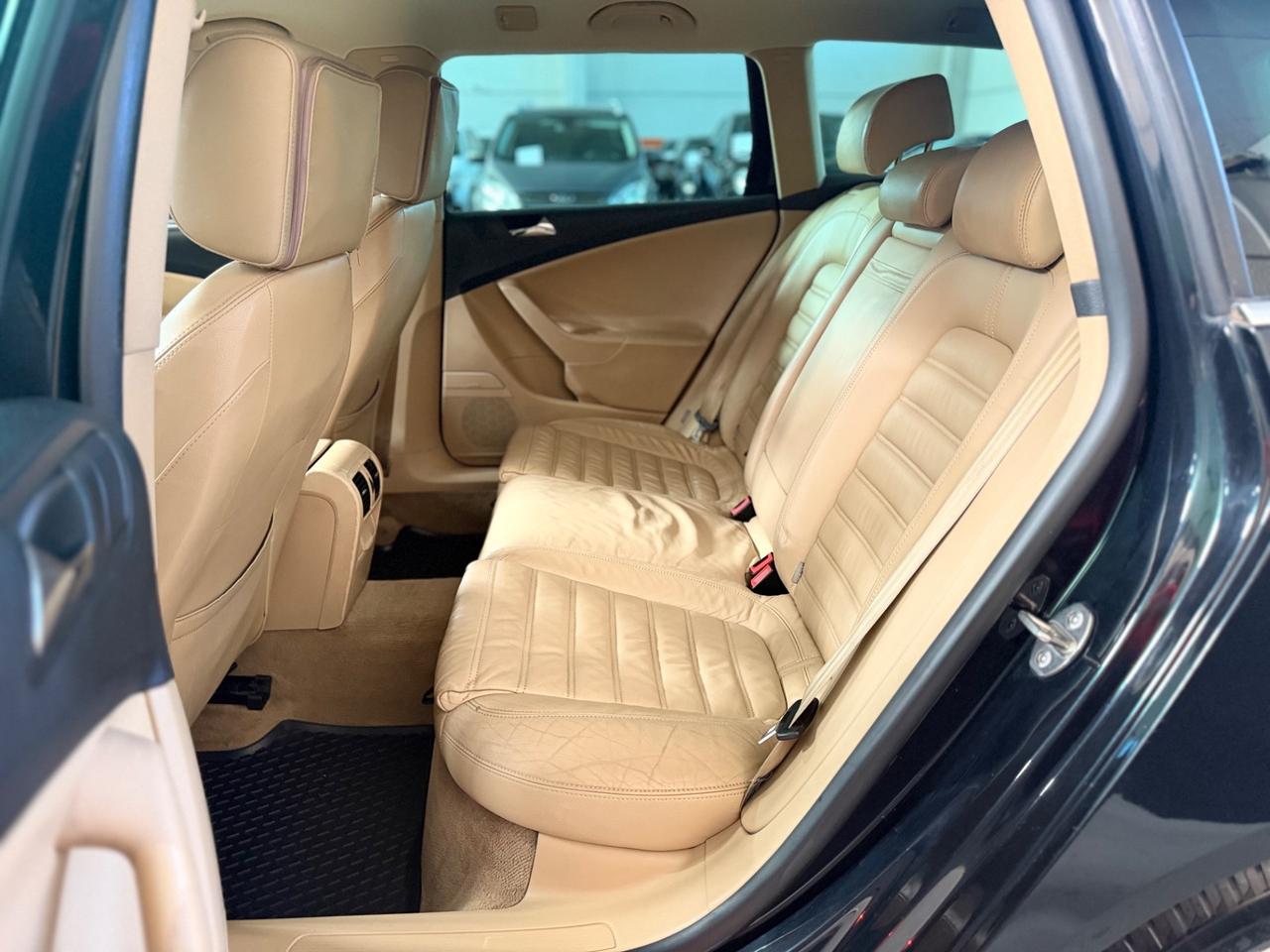 Volkswagen Passat 2.0 TDI DPF DSG Highline NEOPATENTATI
