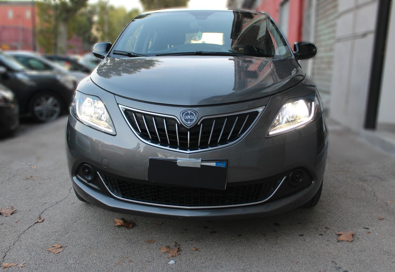 Lancia Ypsilon 1.0 Hybrid Gold